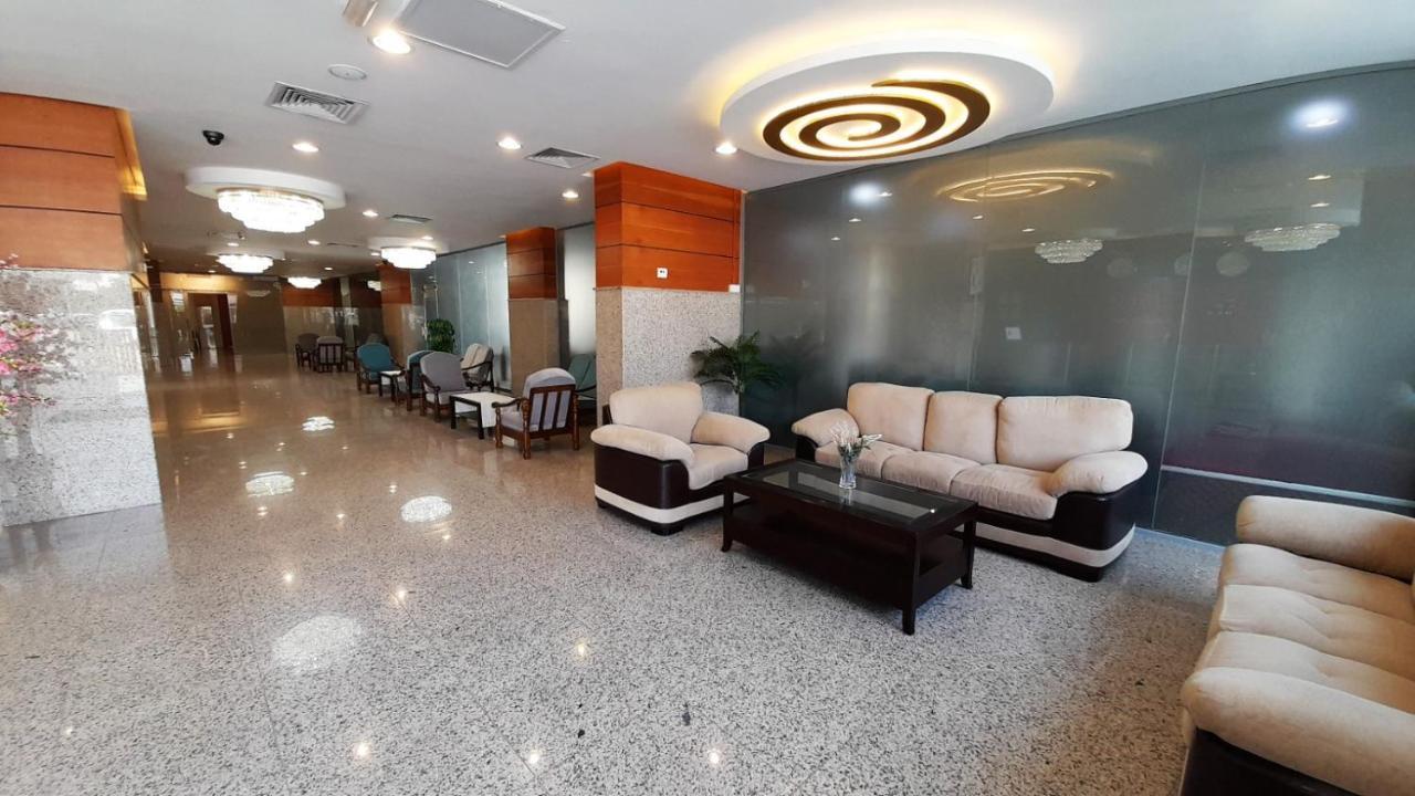 Zodiac Hotel Apartments Fahaheel Кувейт Екстериор снимка