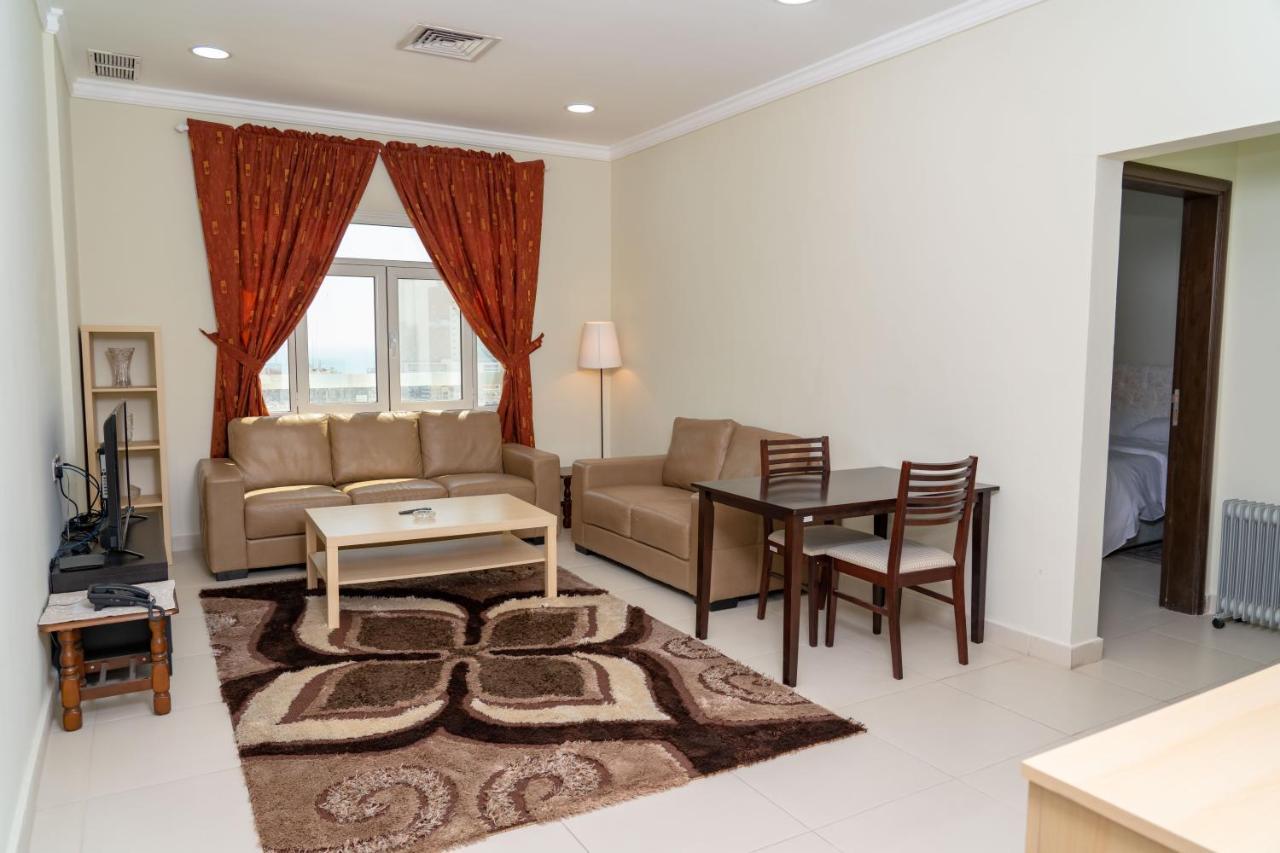 Zodiac Hotel Apartments Fahaheel Кувейт Екстериор снимка