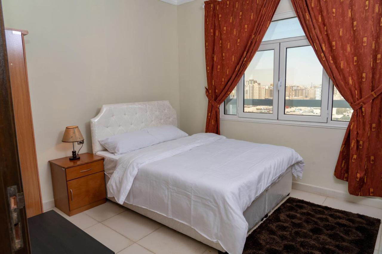 Zodiac Hotel Apartments Fahaheel Кувейт Екстериор снимка