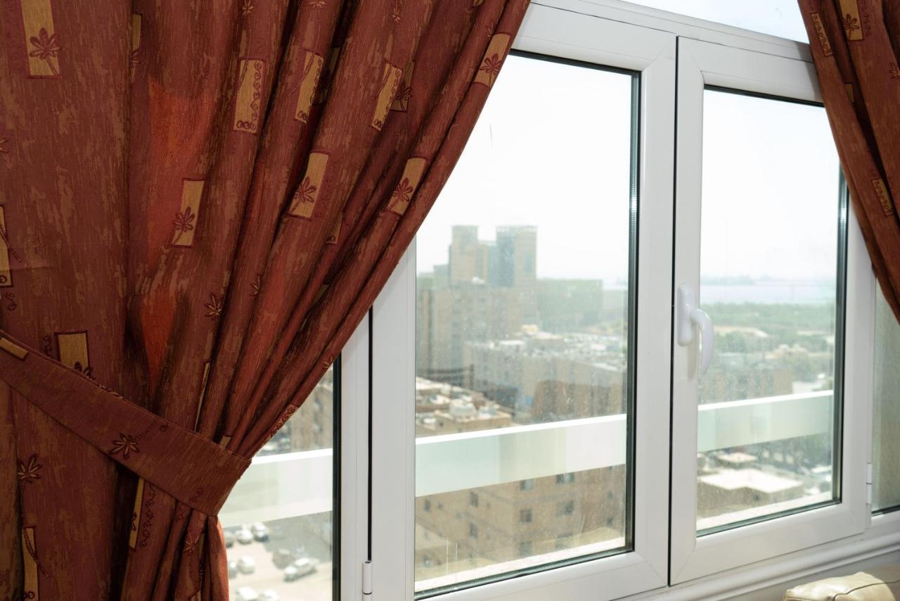 Zodiac Hotel Apartments Fahaheel Кувейт Екстериор снимка