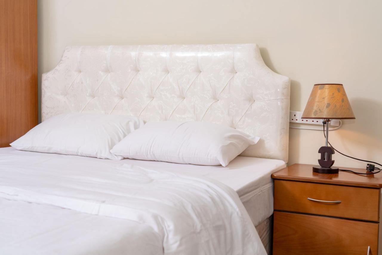 Zodiac Hotel Apartments Fahaheel Кувейт Екстериор снимка