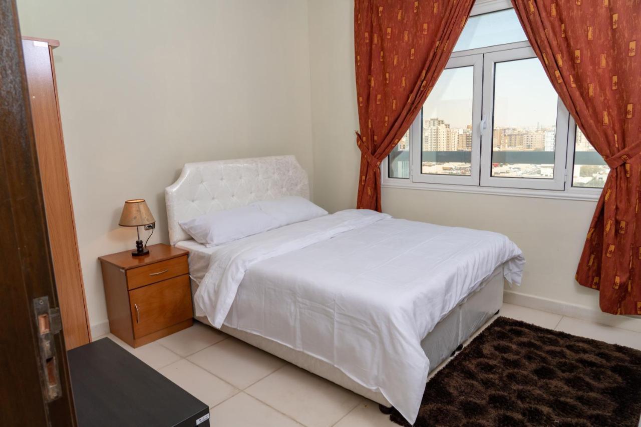 Zodiac Hotel Apartments Fahaheel Кувейт Екстериор снимка