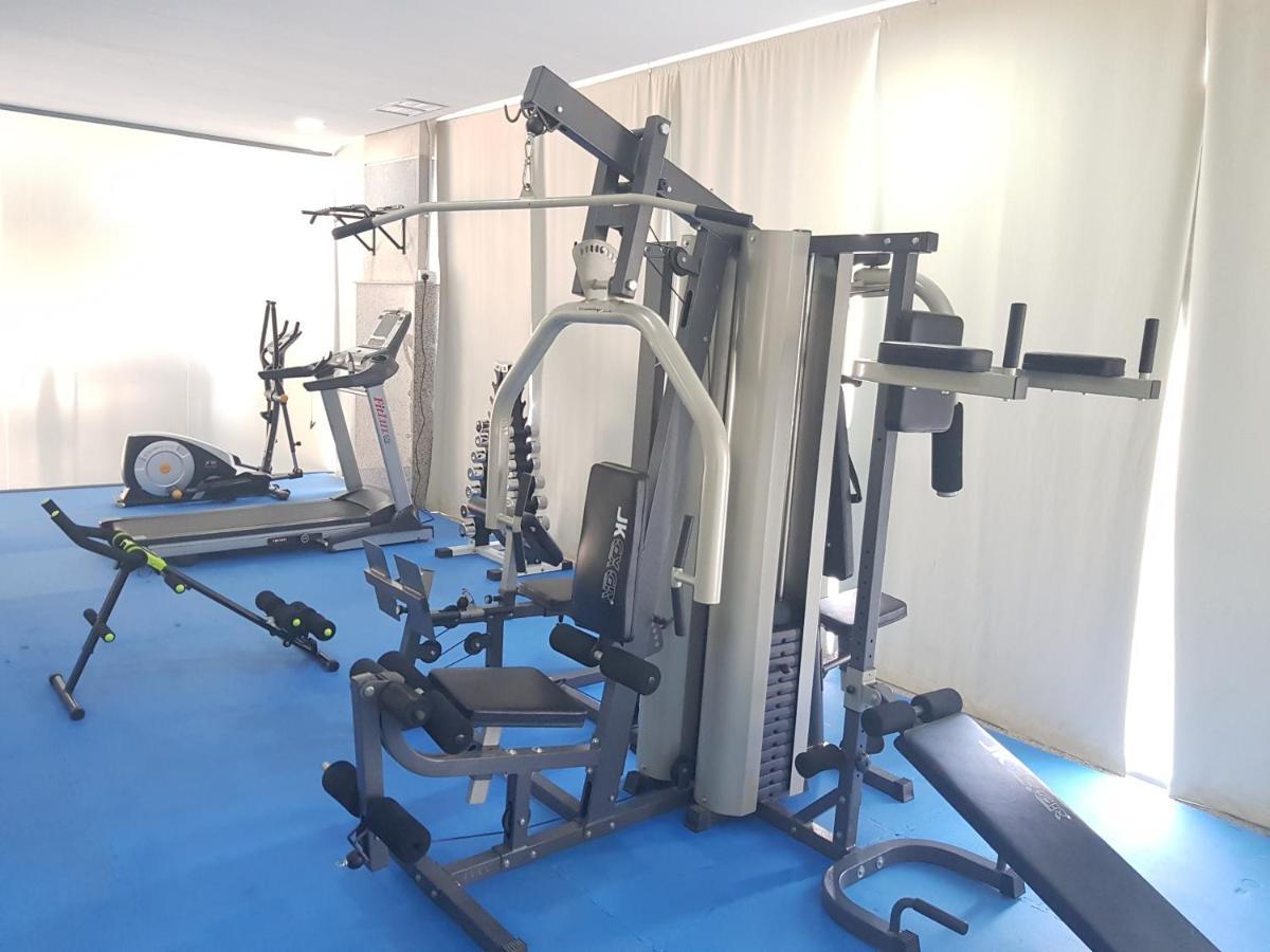 Zodiac Hotel Apartments Fahaheel Кувейт Екстериор снимка